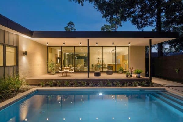 featured posts image for Architect’s midcentury-inspired home designed for breezy living in Texas