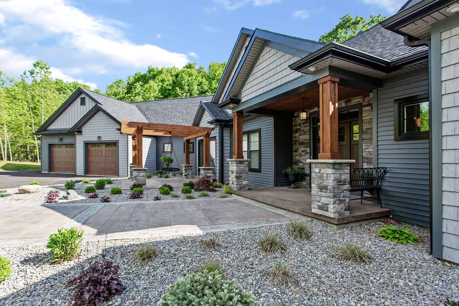 modern-ranch-home-exterior