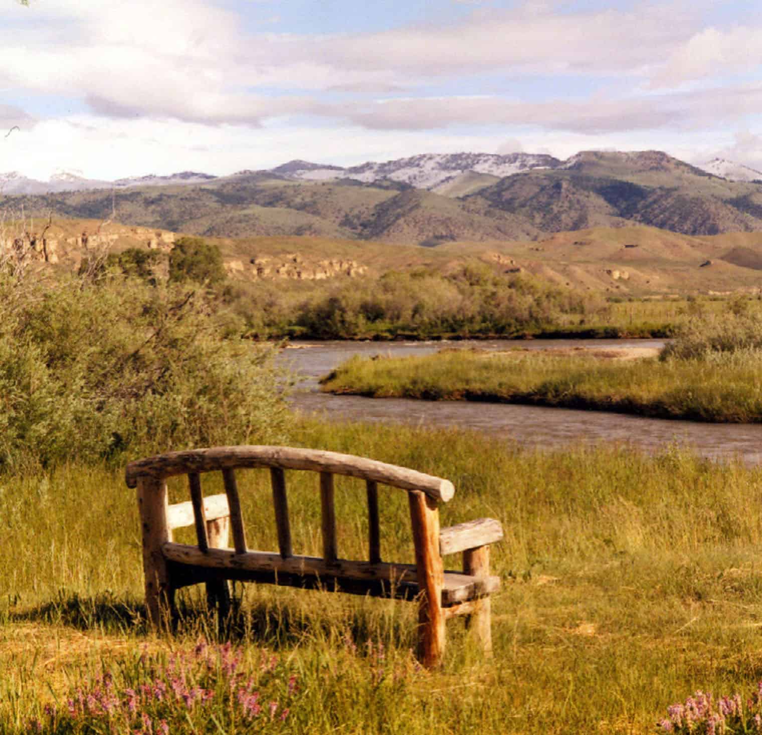 rustic-ranch-house-retreat-landscape