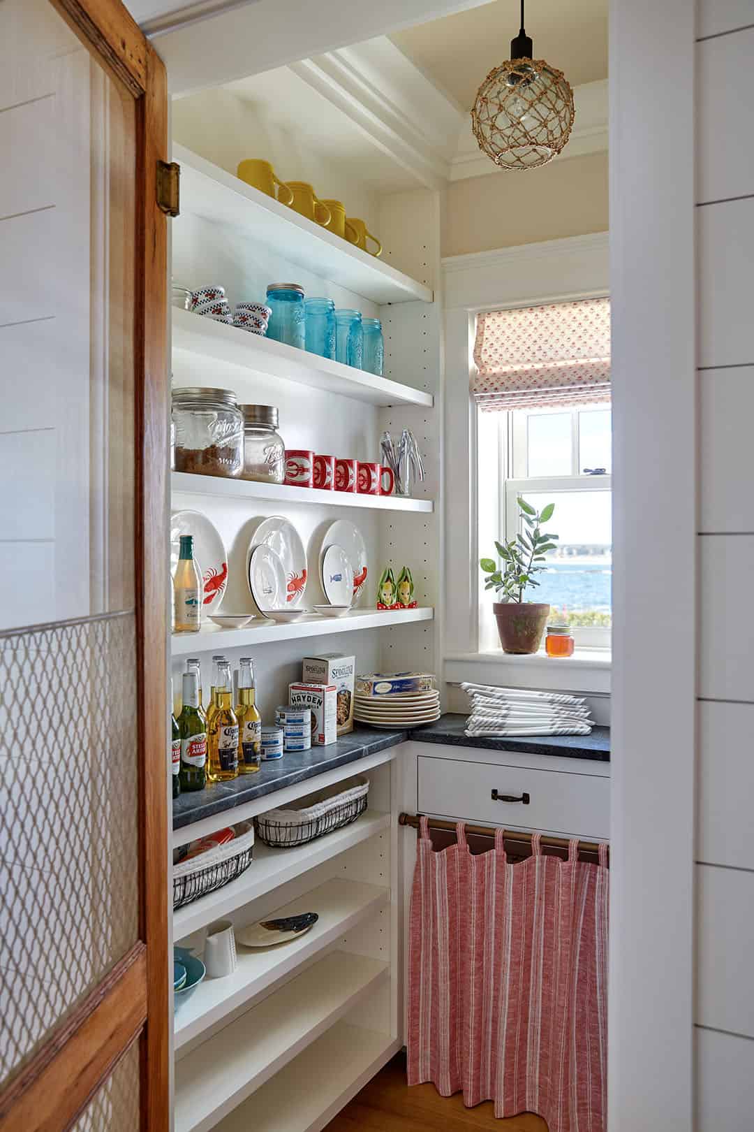beach-style-kitchen-pantry