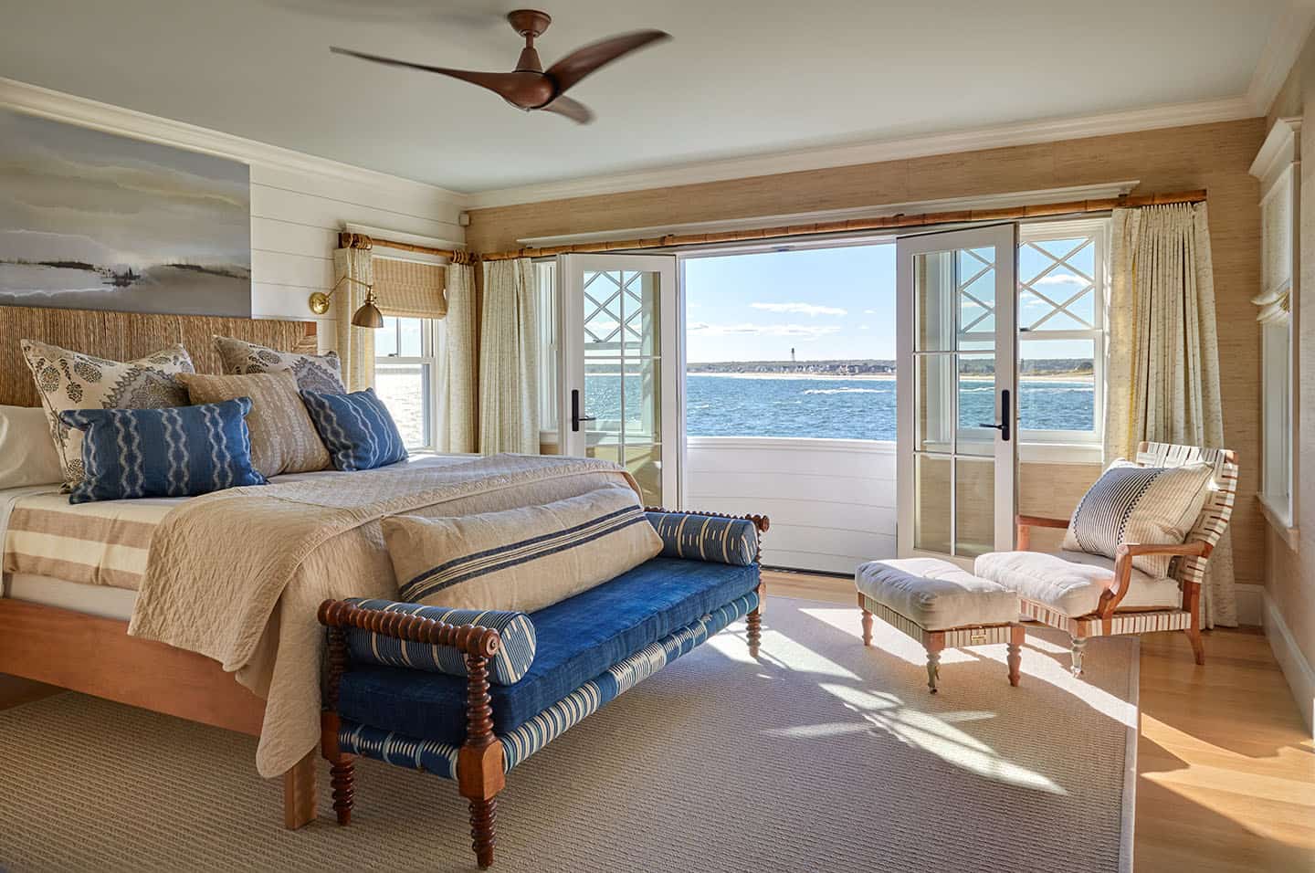 beach-style-bedroom