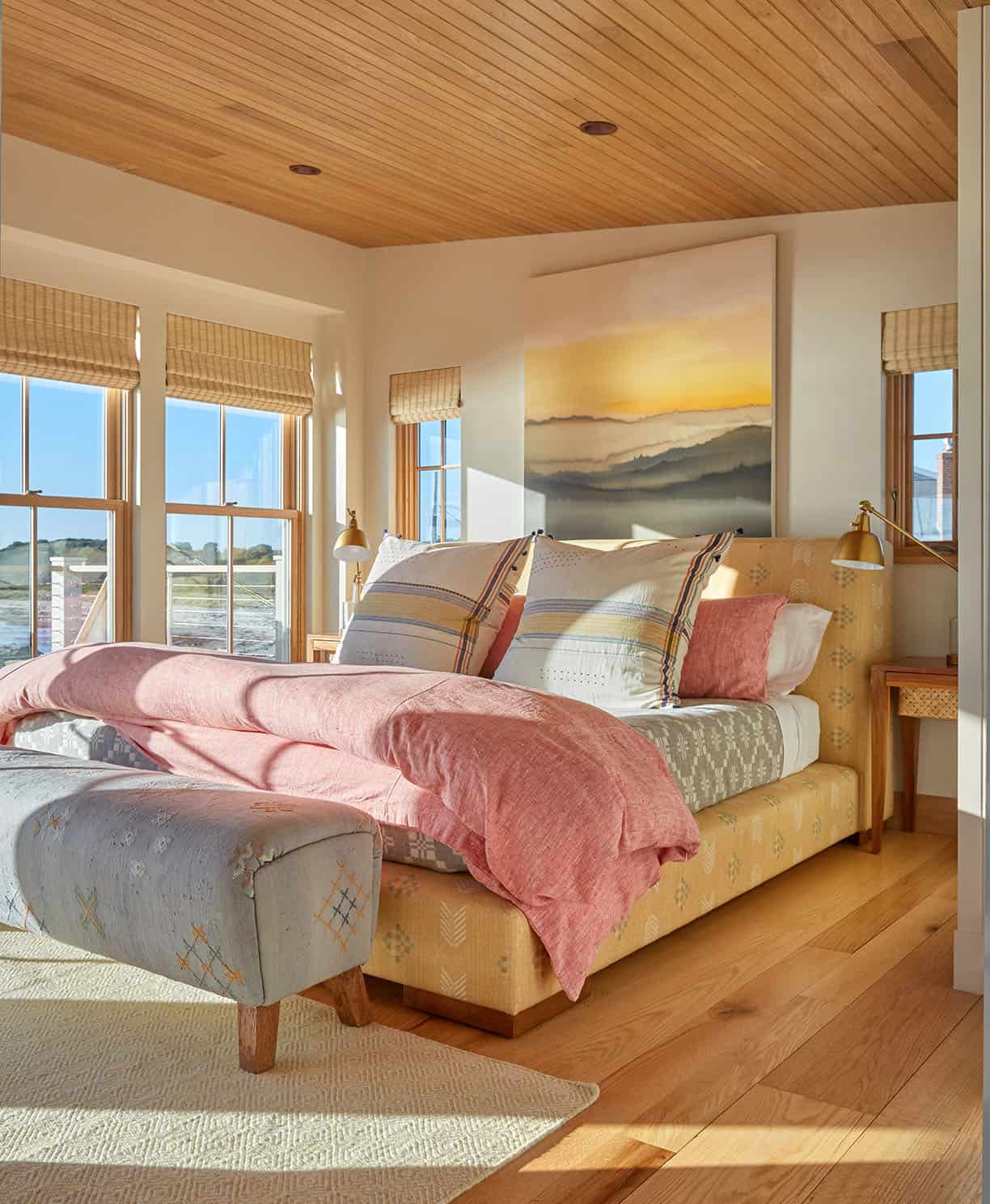 beach-style-bedroom