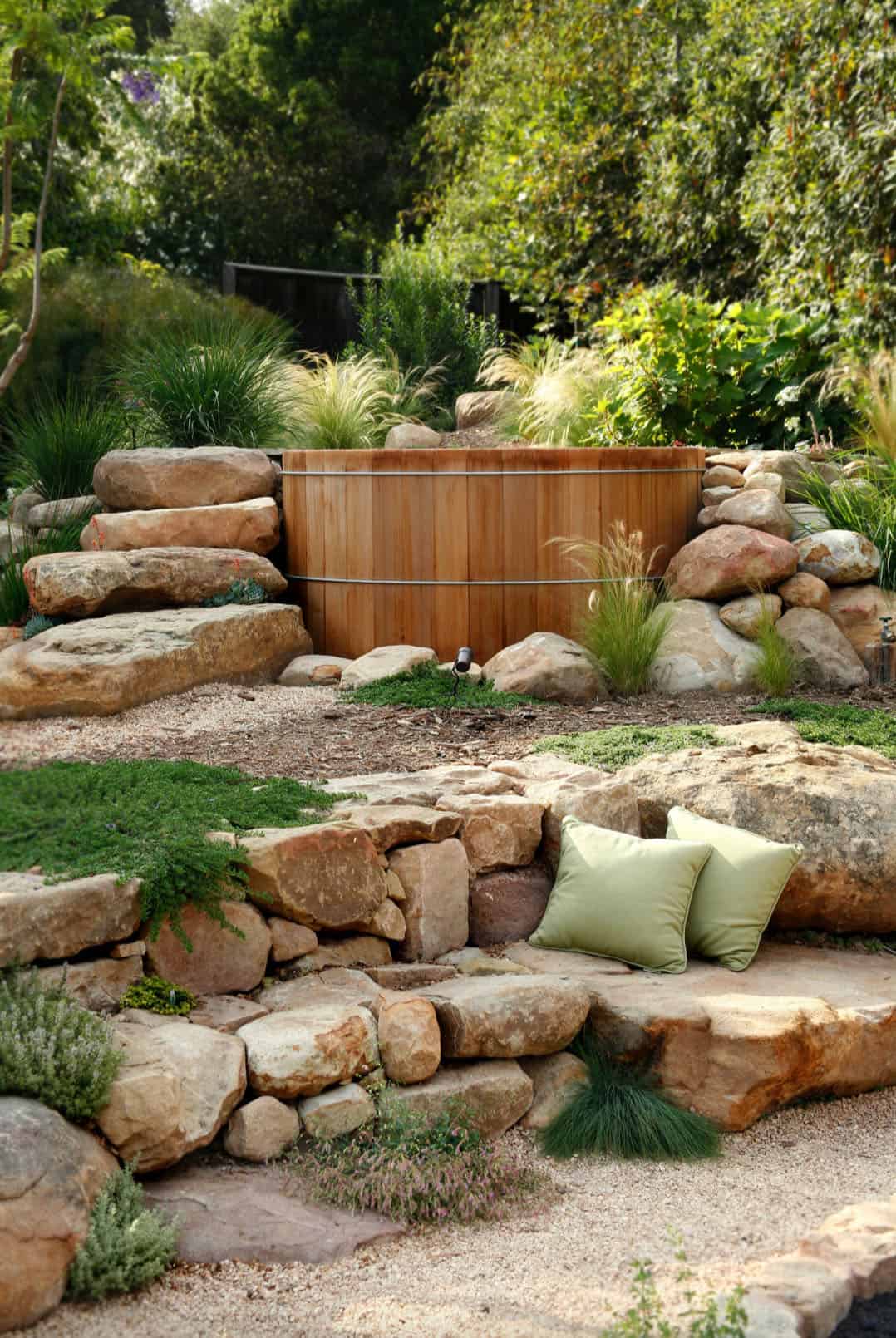 outdoor-hot-tub-idea