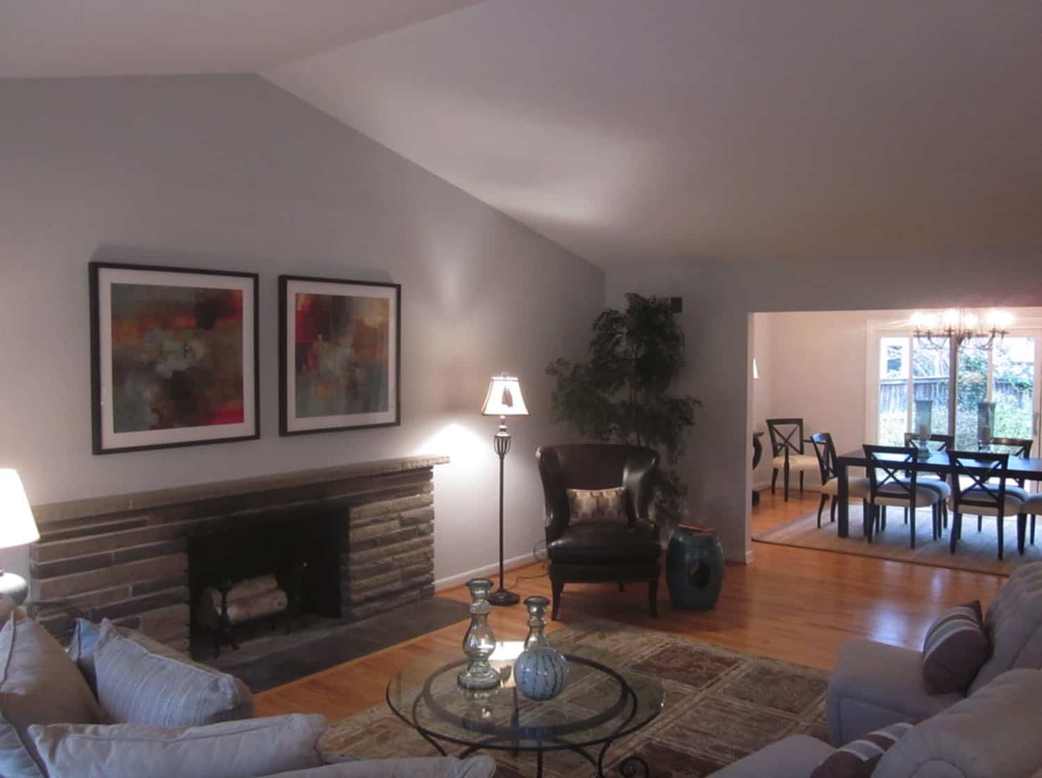 midcentury-living-room-before-remodel