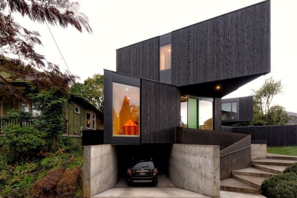 featured posts image for Modern prefabricated house with a blackened cedar facade in Oregon