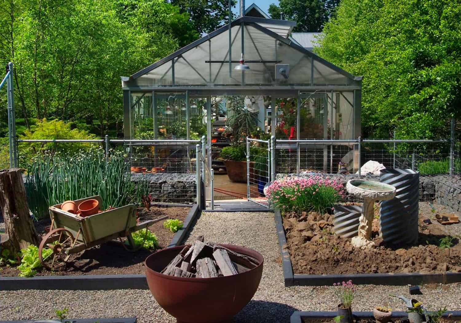 greenhouse-living-exterior