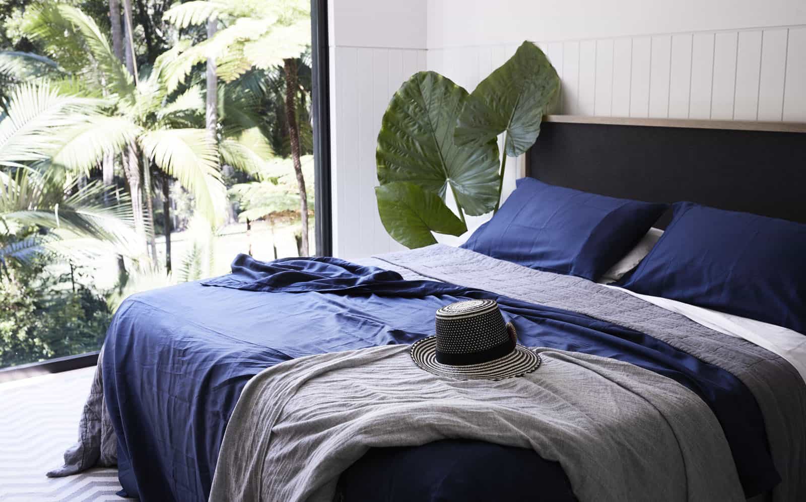 tropical-retreat-bedroom