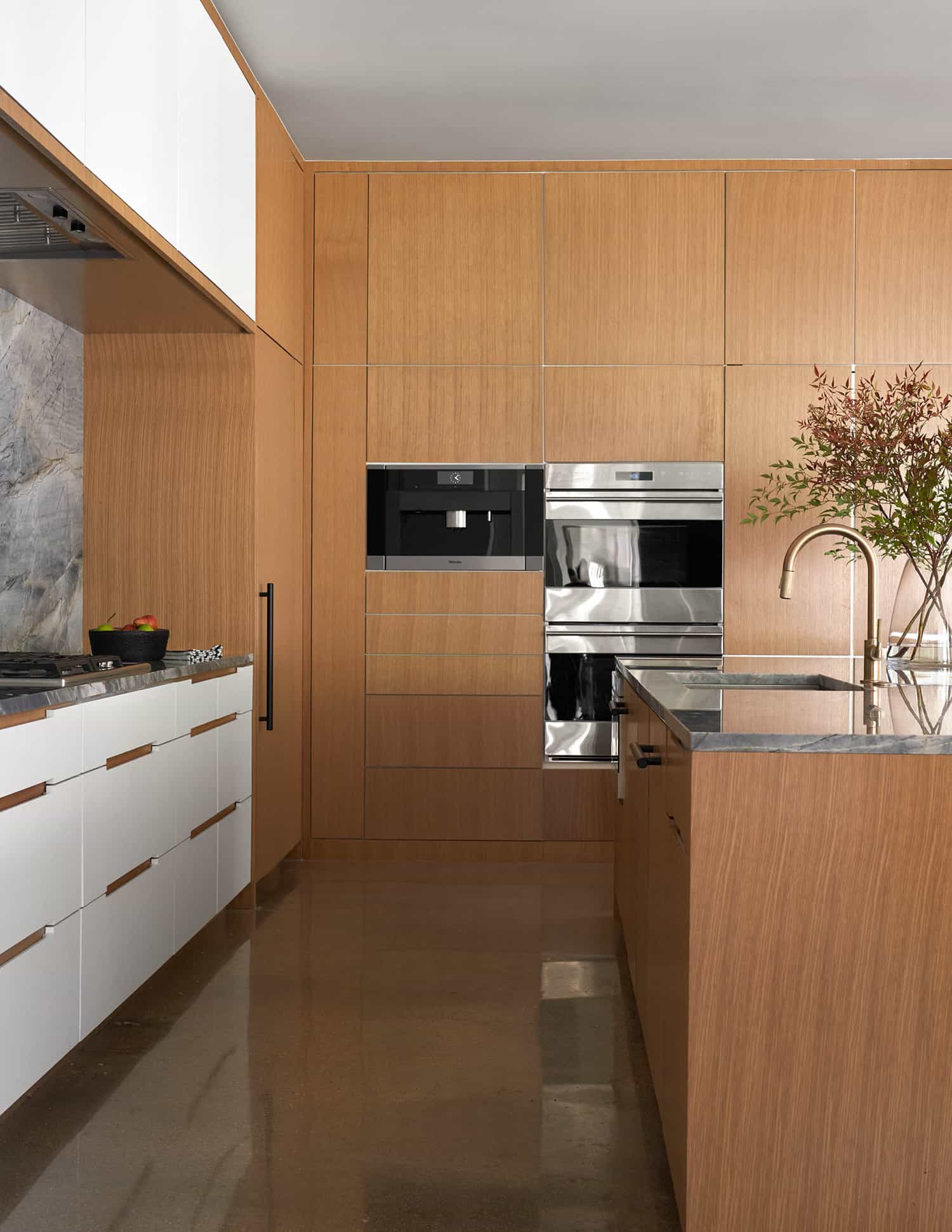 transitional-style-kitchen