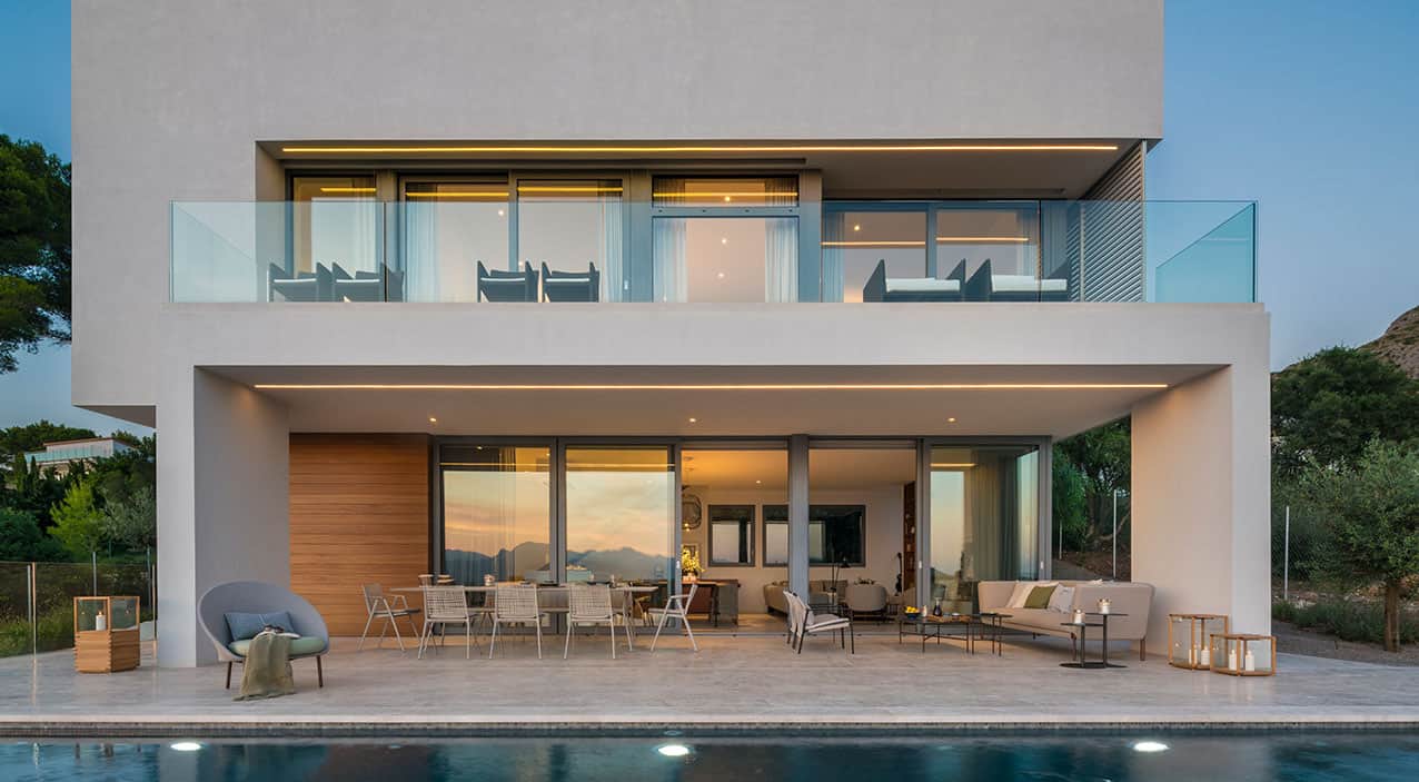 modern-villa-exterior