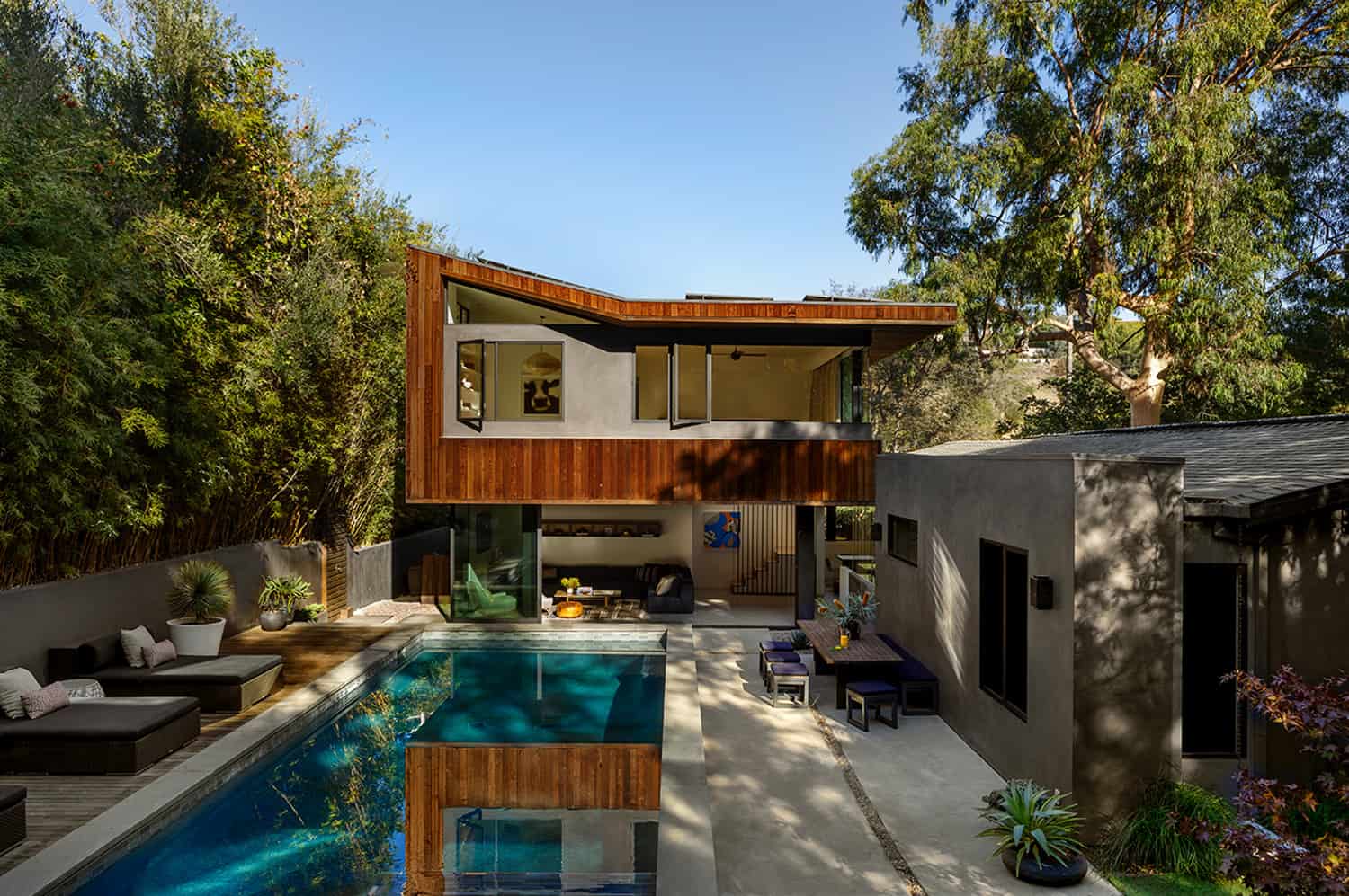 modern-treehouse-inspired-home-exterior