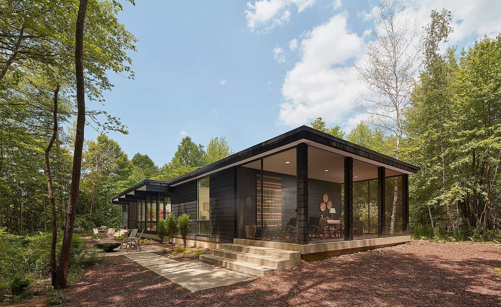 modern-woodland-retreat-exterior