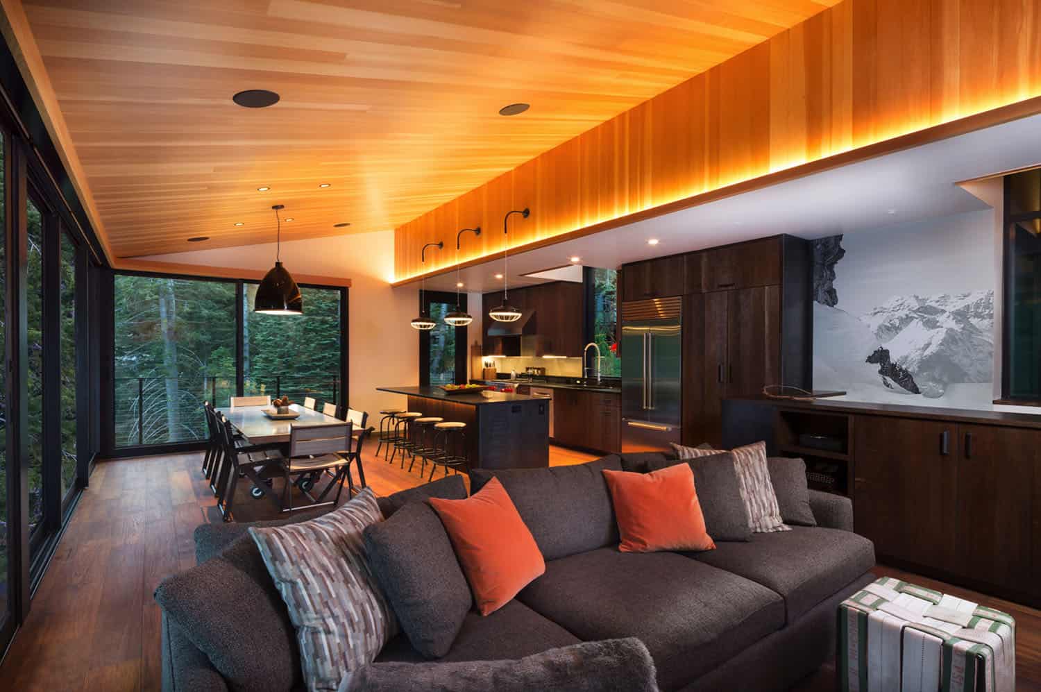 ski-cabin-living-room