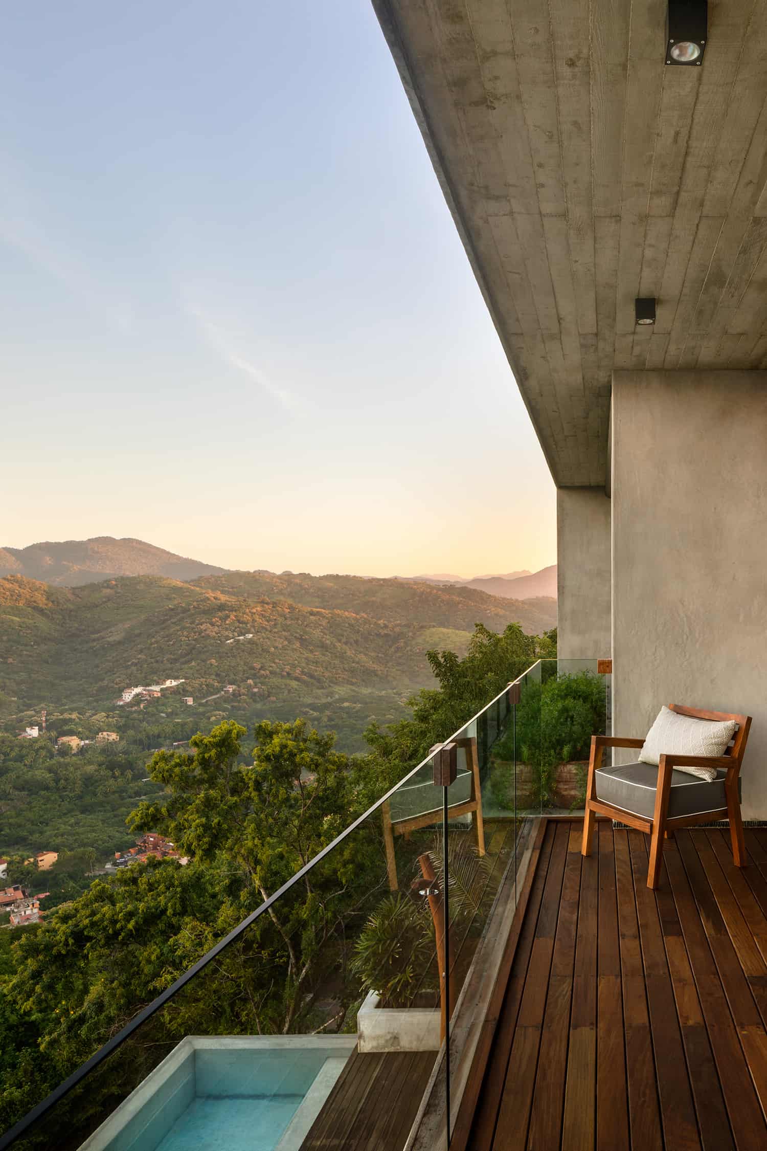 tropical-minimalist-bedroom-private-balcony