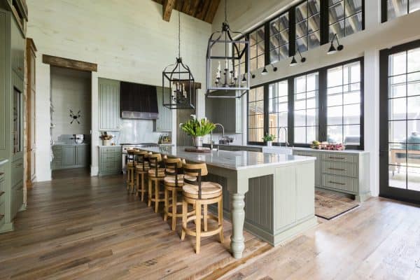 featured posts image for Fresh and inviting hideaway with rustic details on Florida’s bayfront