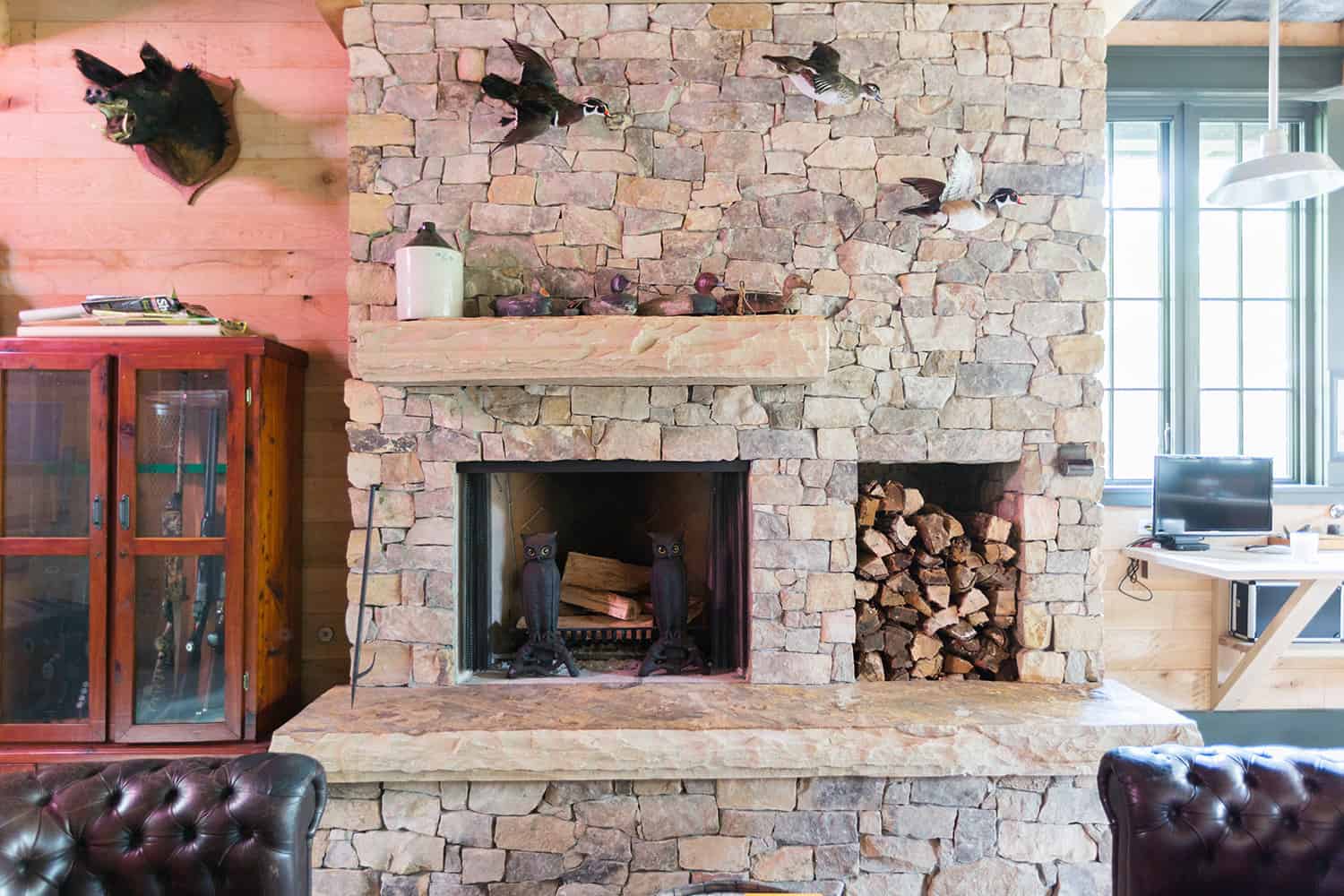 rustic-den-fireplace