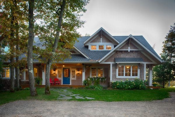 featured posts image for Dreamy coastal cottage enjoys a tranquil lakeside setting in the Midwest