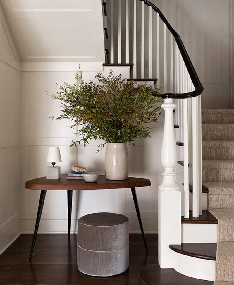 colonial-revival-staircase