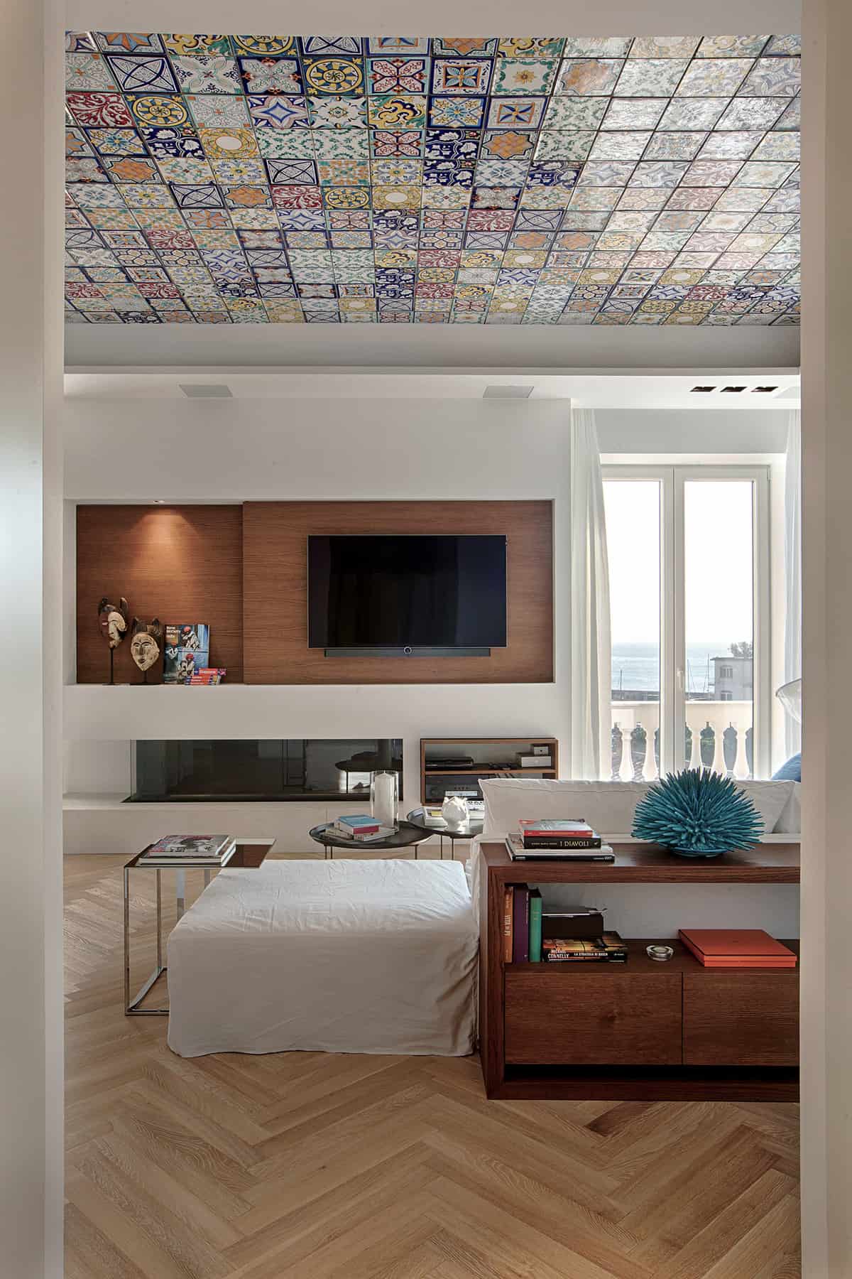 contemporary-apartment-living-room