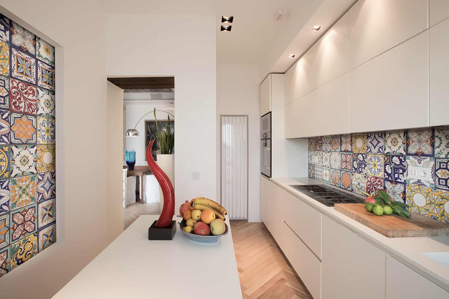 contemporary-apartment-kitchen