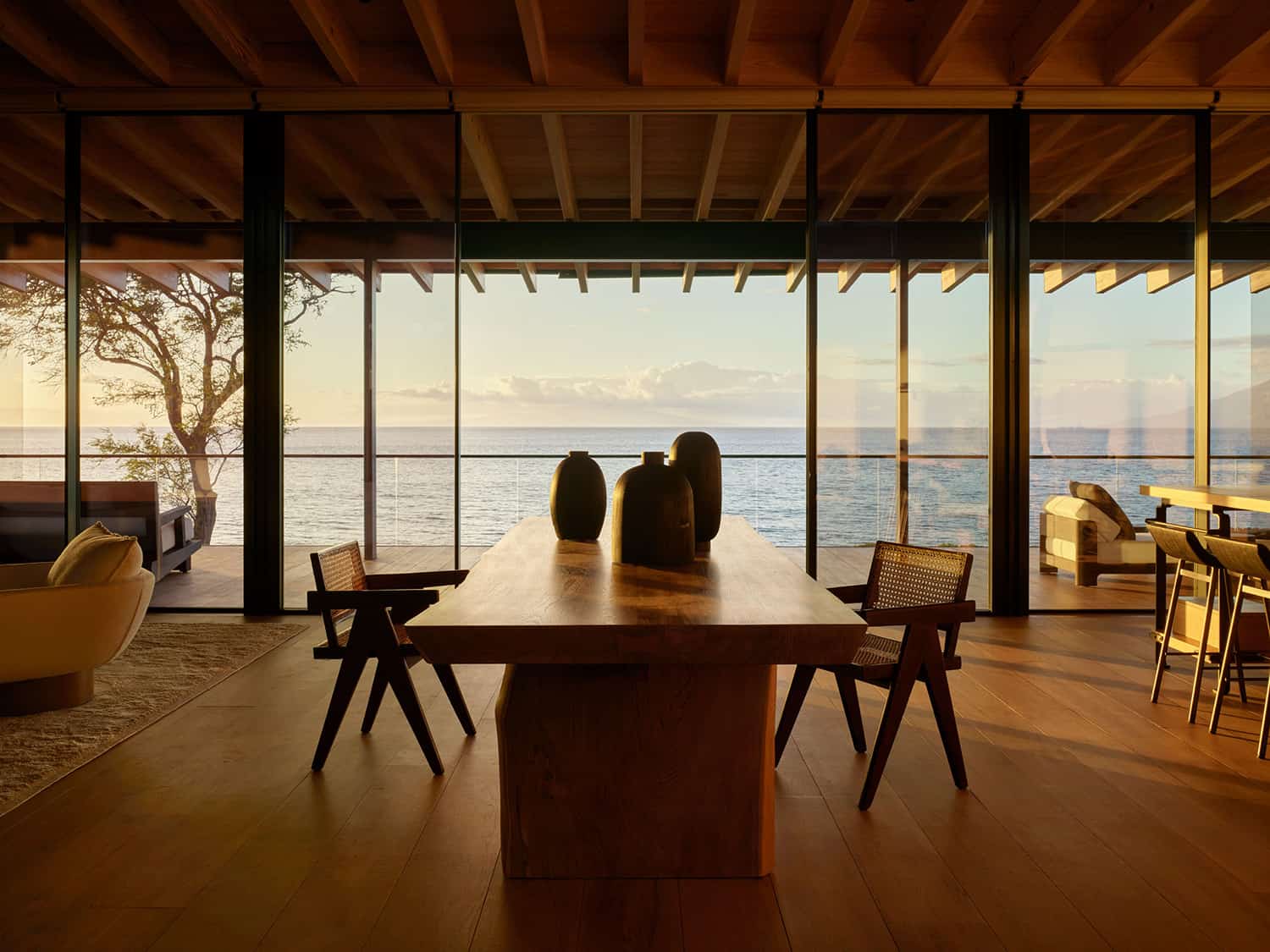 contemporary-dining-room-with-pacific-ocean-view