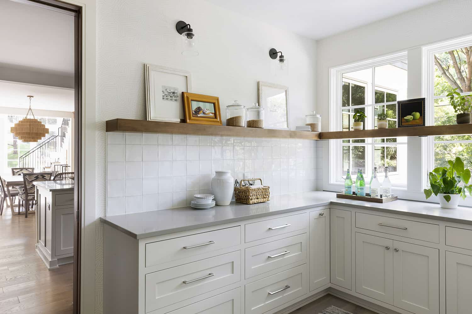 transitional-butlers-pantry