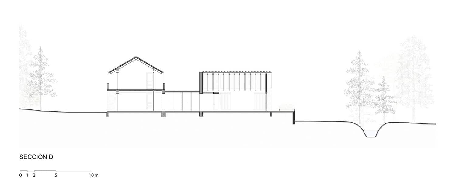 hacienda-style-home-section-plan