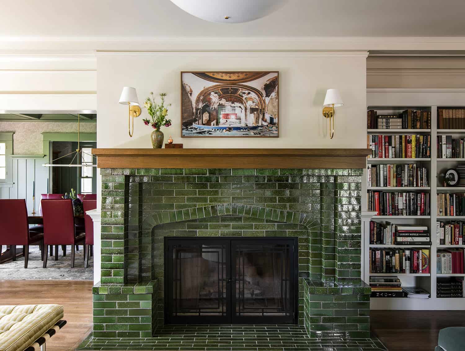 craftsman-living-room-fireplace
