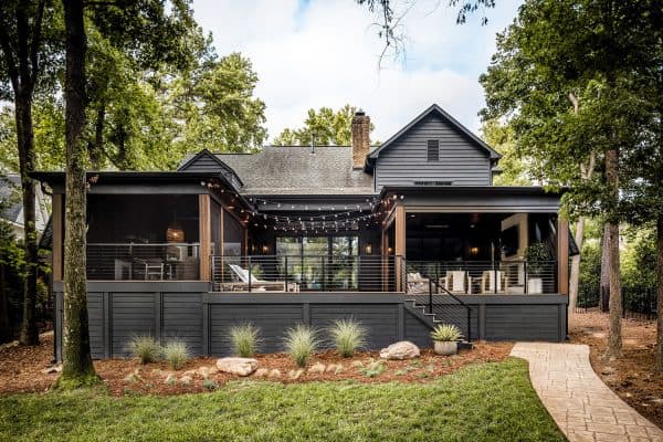 featured posts image for A blissful lakefront home in North Carolina with organic elements