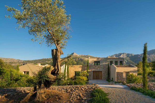 featured posts image for A Mediterranean style dream home immersed in nature in Mallorca