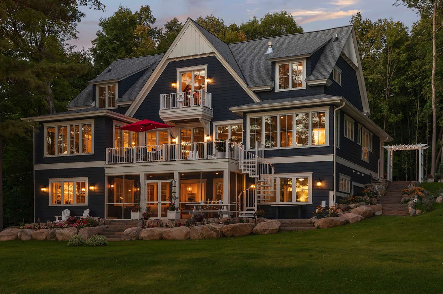 lake-house-beach-style-exterior
