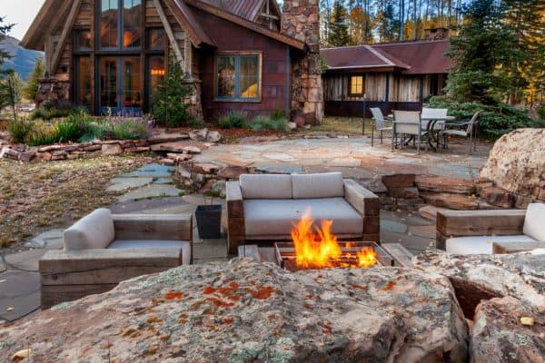 featured posts image for A gorgeous rustic-modern cabin inspired by Colorado’s Rocky Mountains