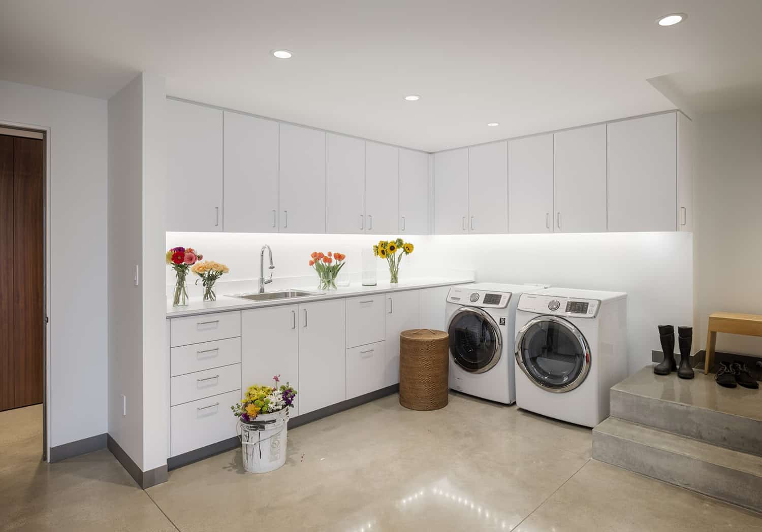modern-laundry-room