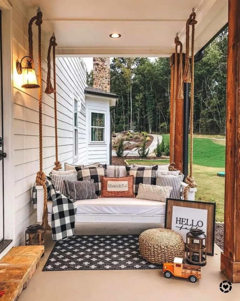 25 Most Beautiful Fall Porch Decorating Ideas To Try This Season