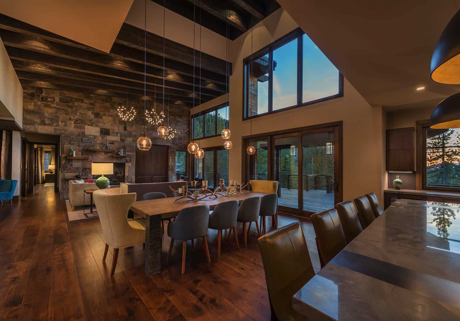 rustic-contemporary-dining-room