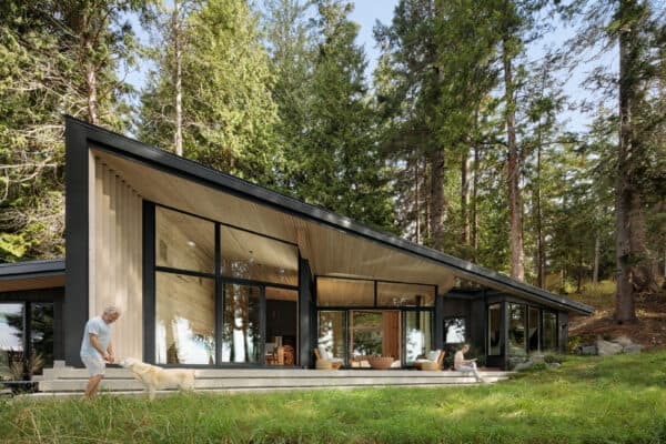 featured posts image for A black cabin in the woods provides a serene getaway in British Columbia