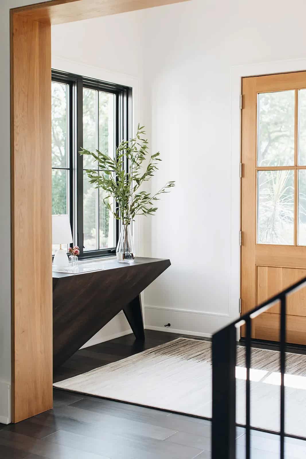 modern-farmhouse-entry-with-console-table