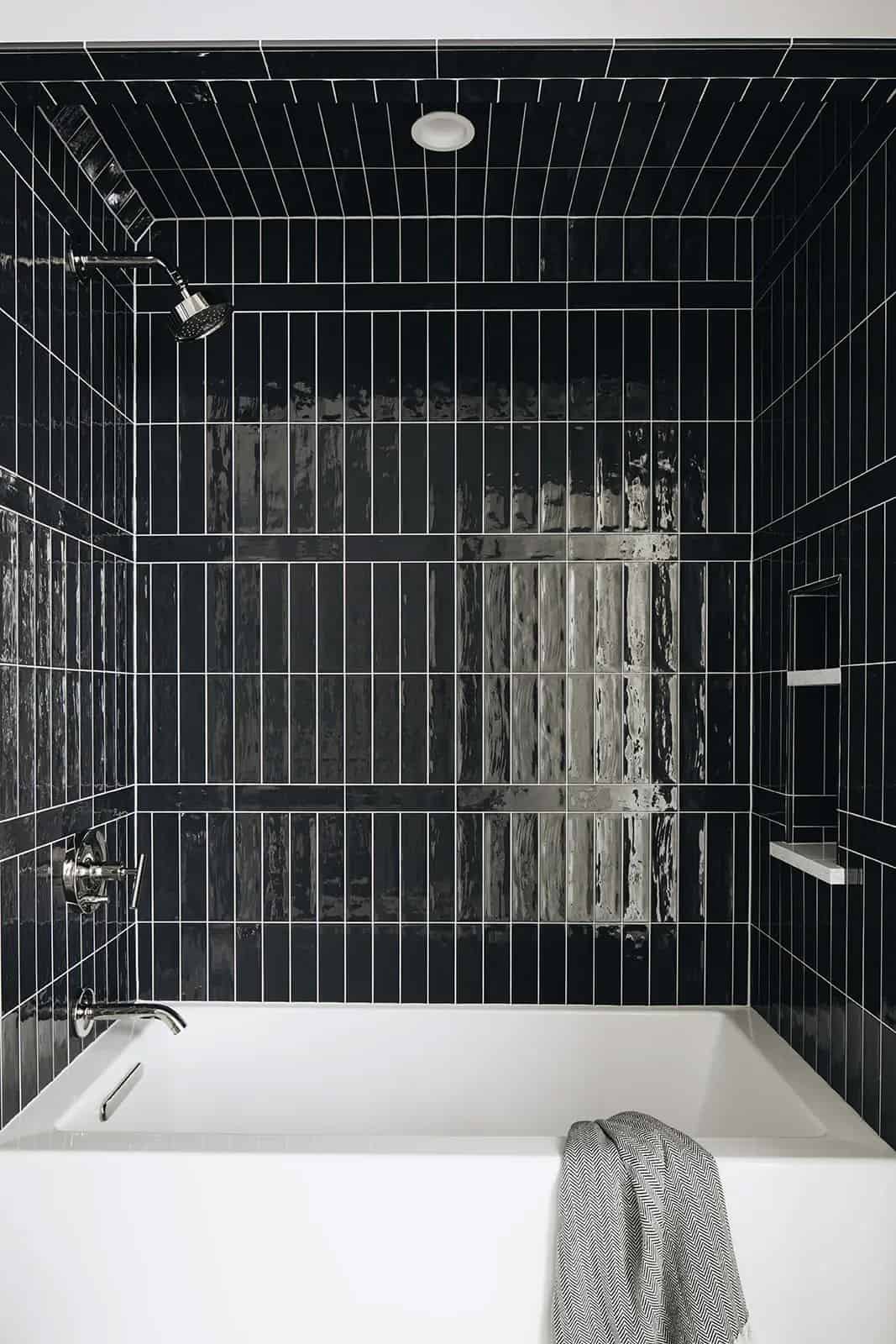 modern-farmhouse-bathroom-walk-in-shower-tub