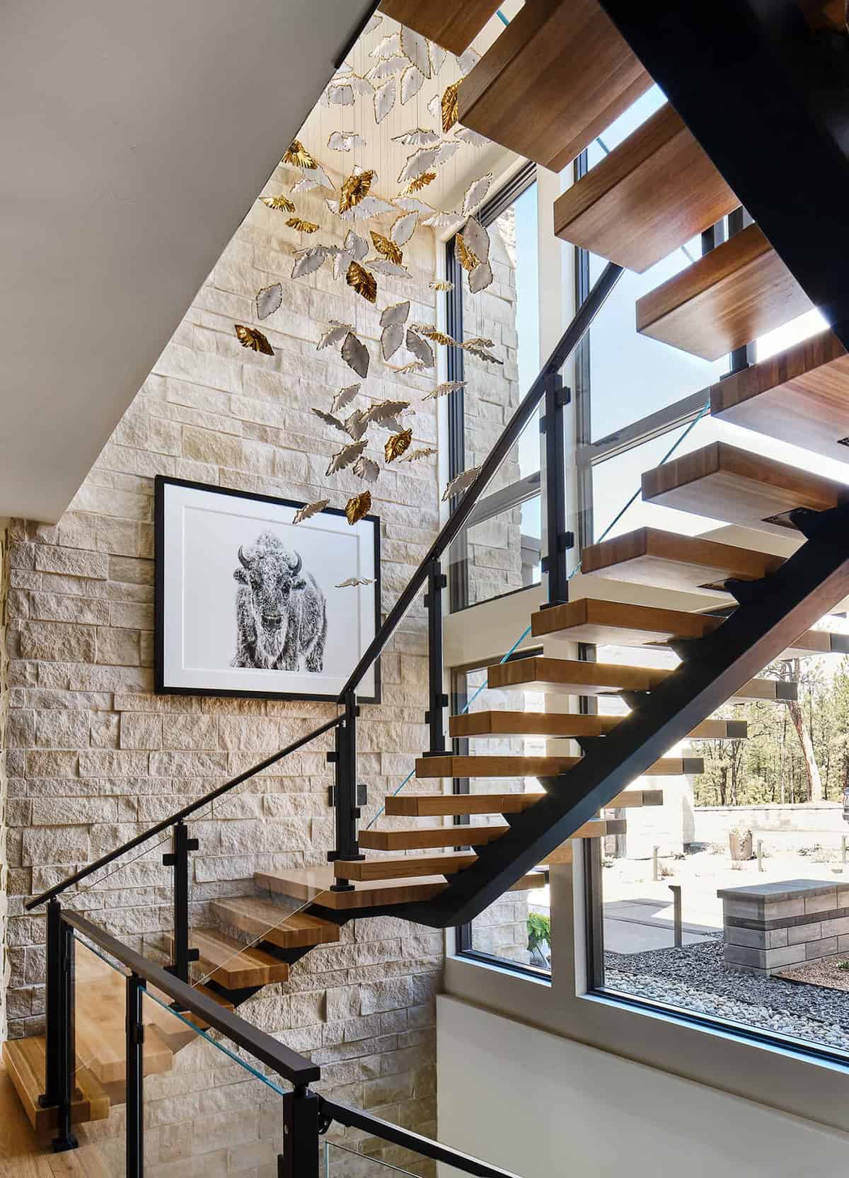 mountain-modern-staircase