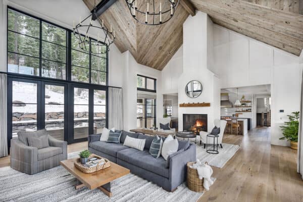 featured posts image for Beautifully crafted mountain style farmhouse retreat in the Sierra Nevadas