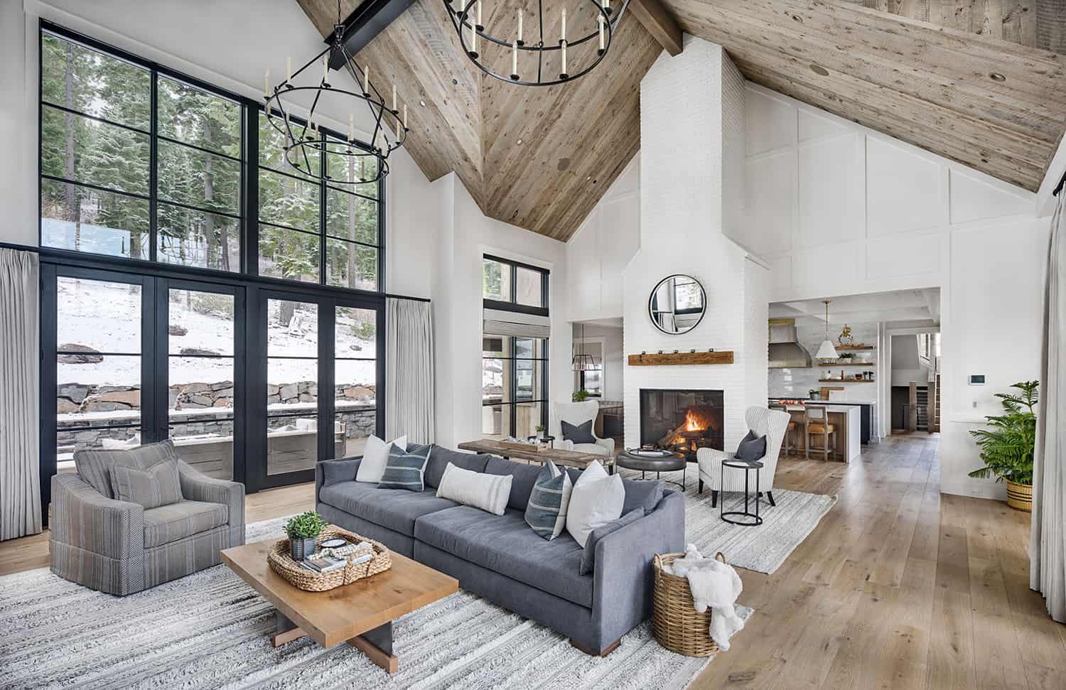 mountain-style-farmhouse-living-room