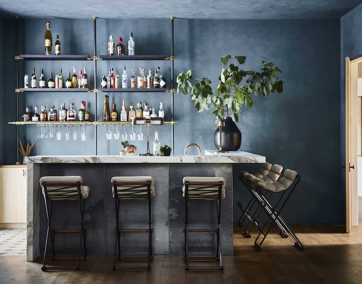 ranch-style-home-bar