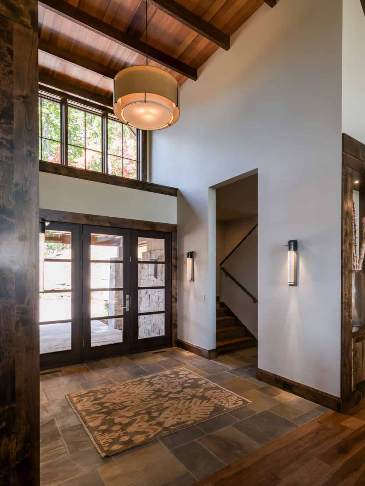transitional-mountain-home-entry