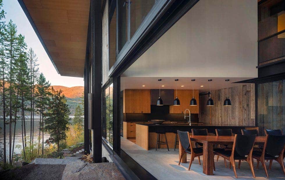 modern-lake-house-great-room