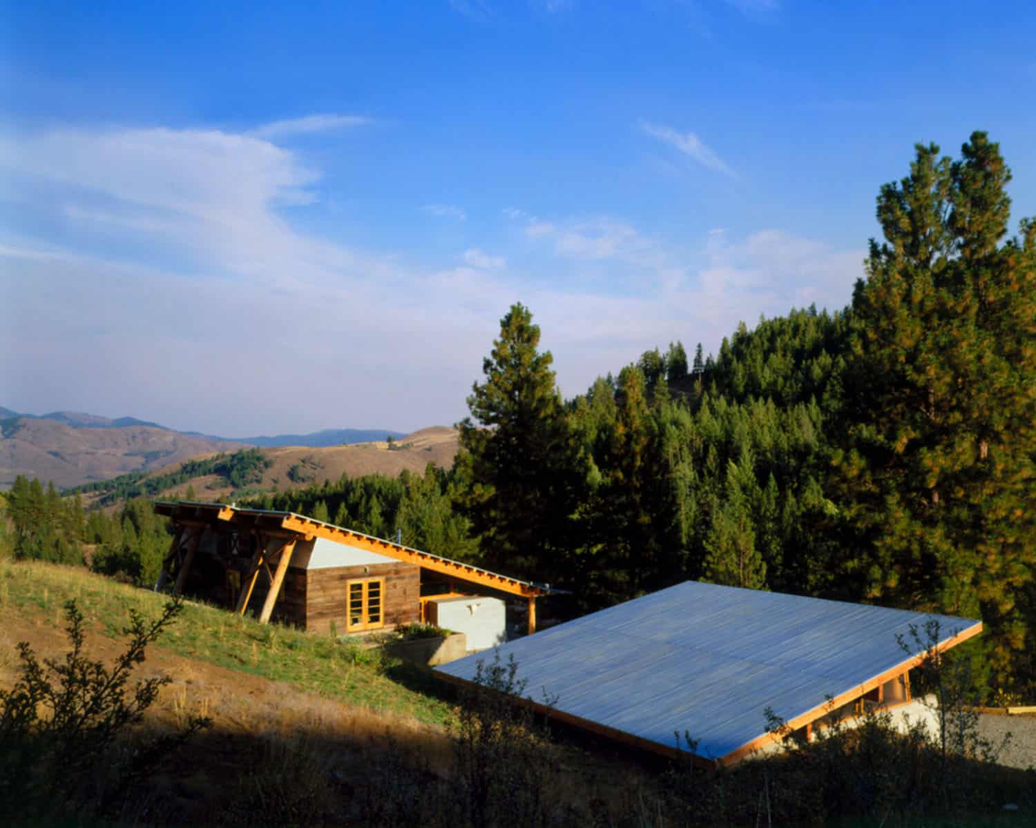 green-mountain-cabin-exterior