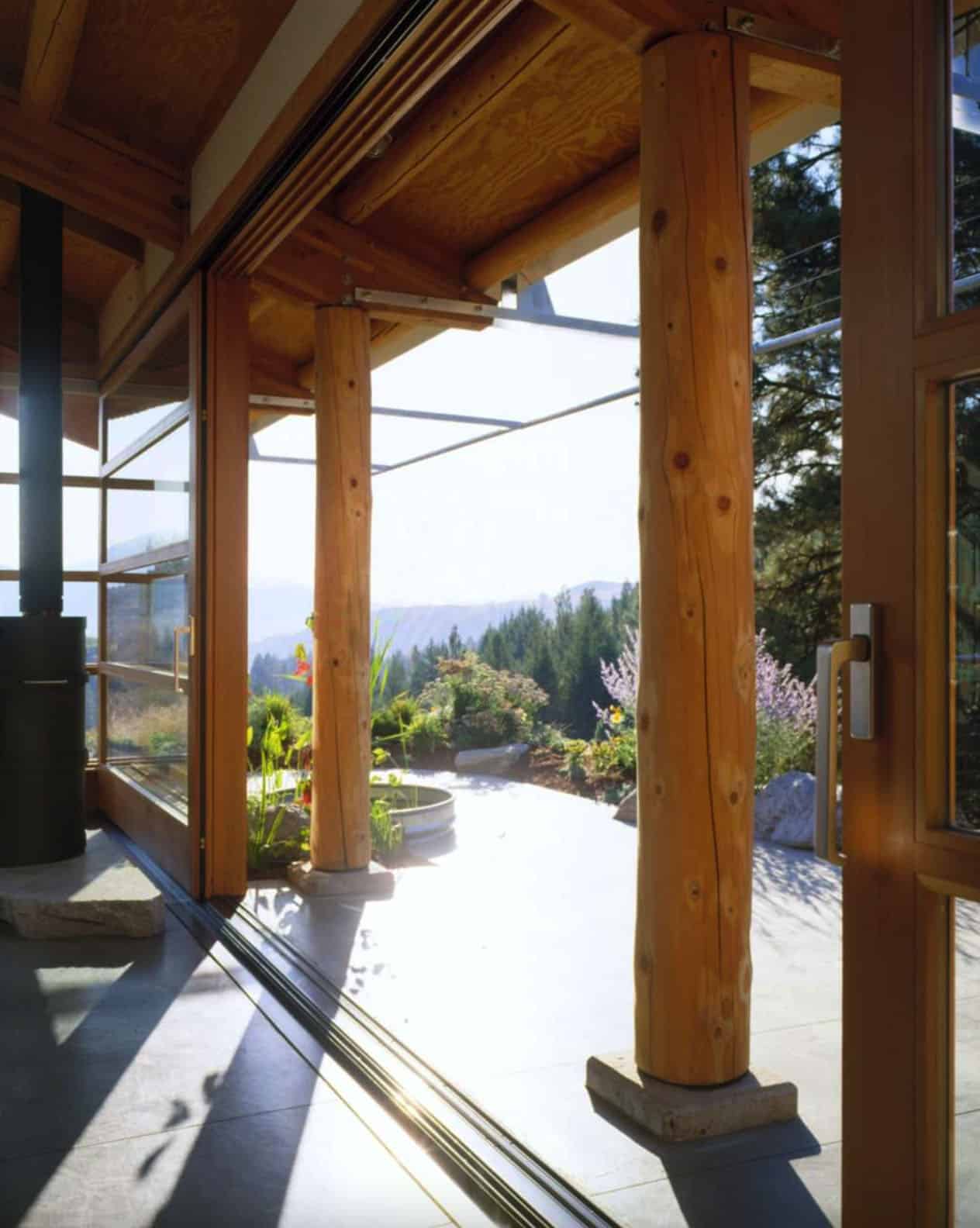 green-mountain-cabin-patio
