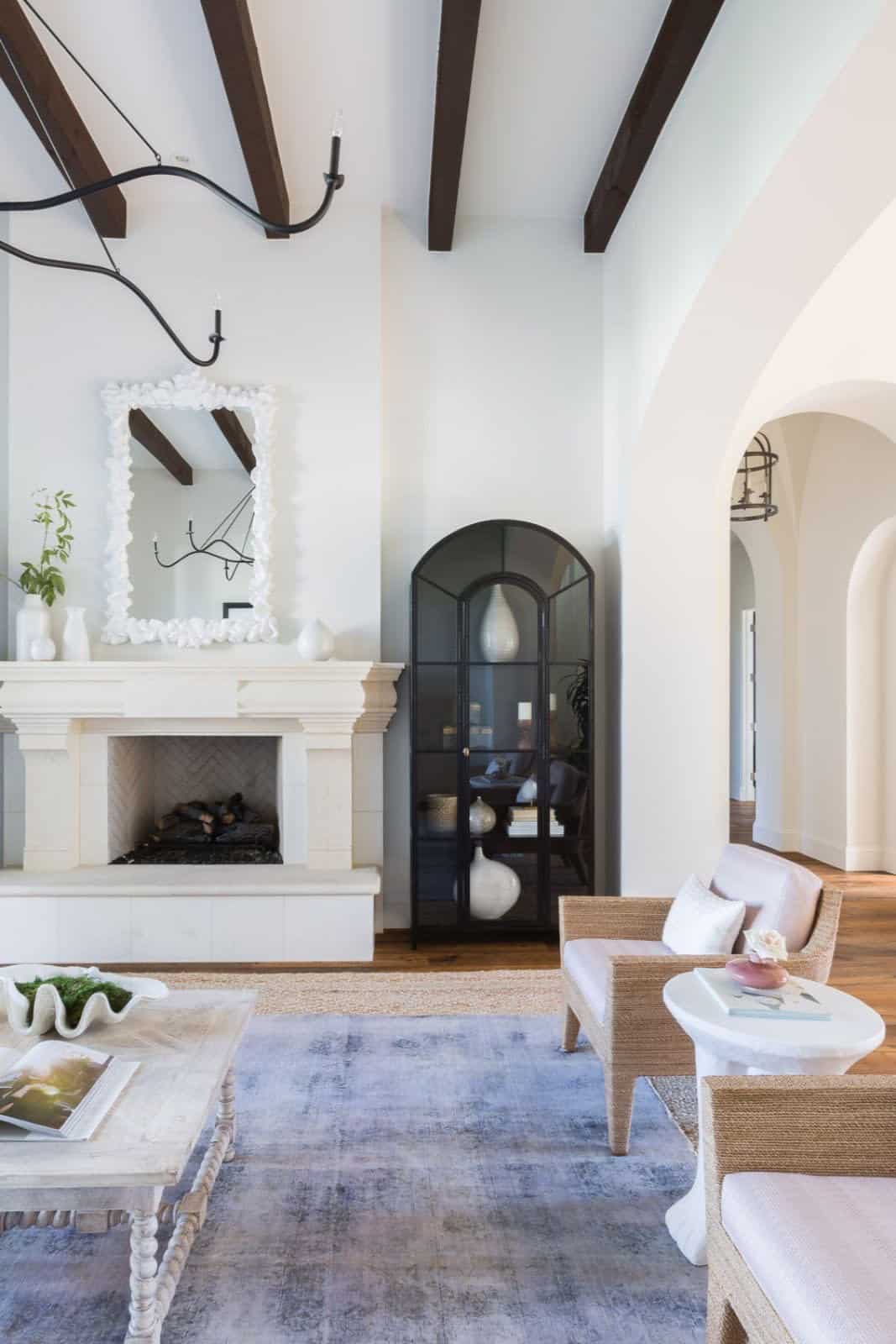 mediterranean-inspired-living-room