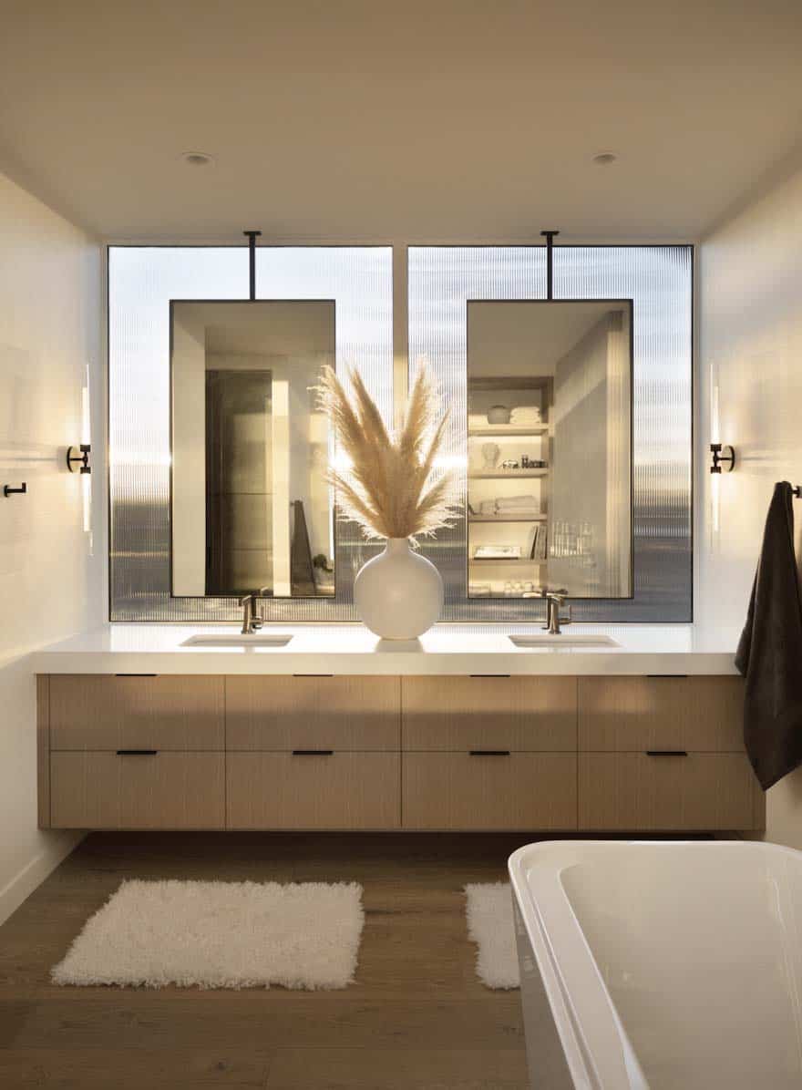 modern-coastal-style-bathroom