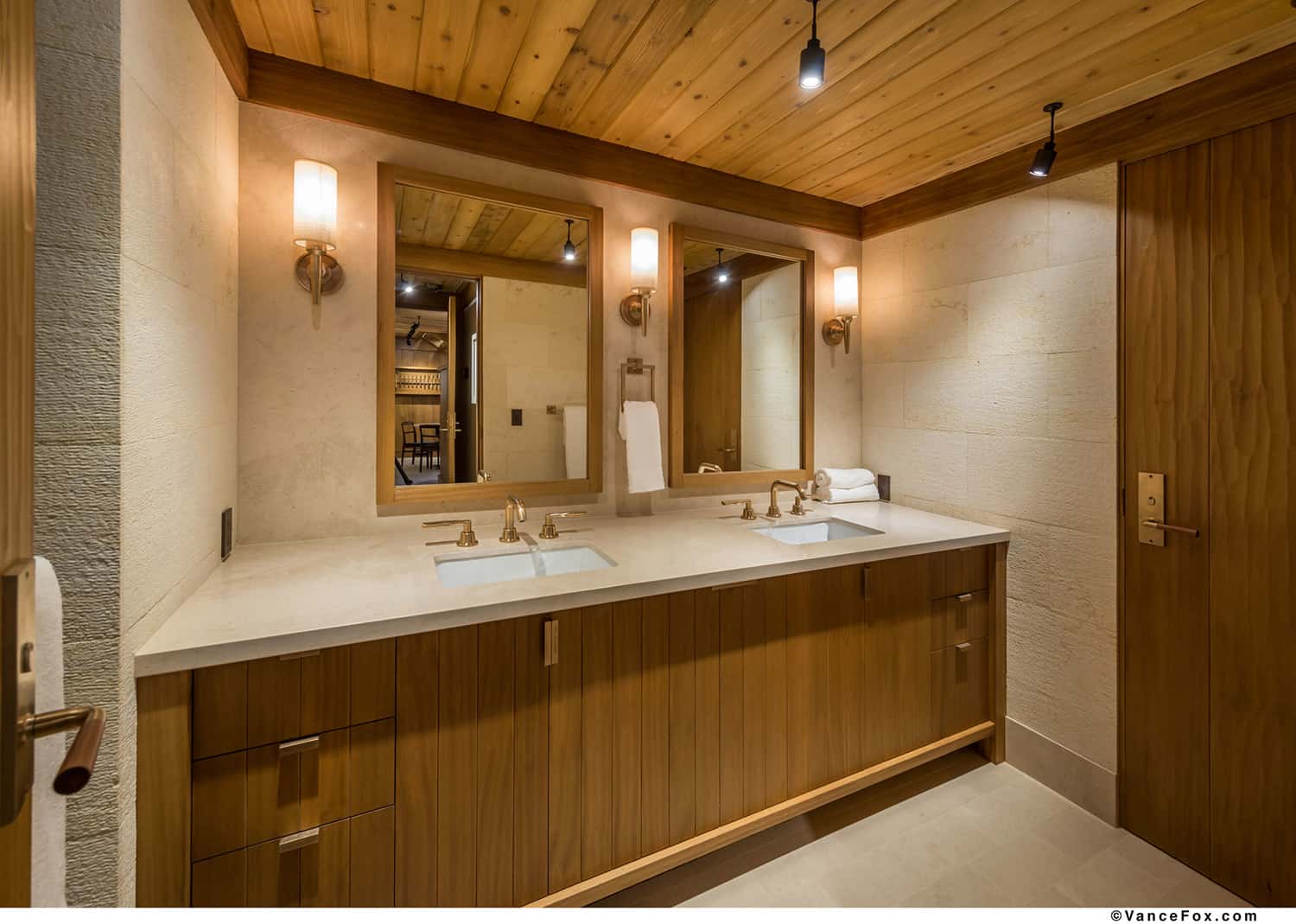midcentury-modern-bathroom