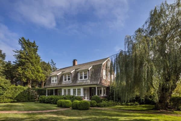 featured posts image for A shingle style colonial cottage in East Hampton gets a breezy makeover