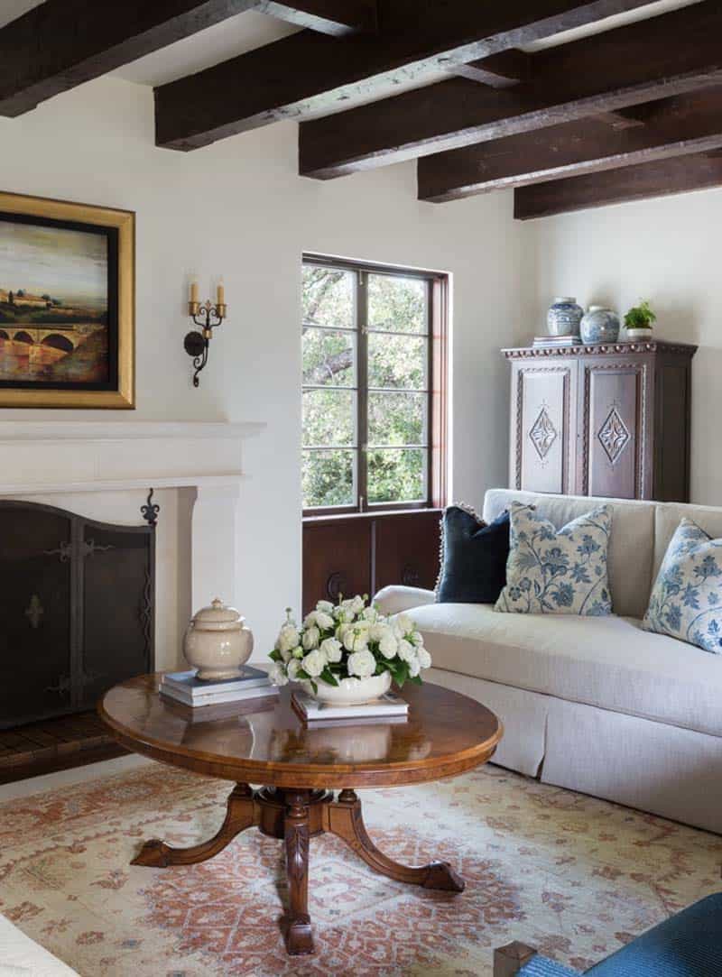 spanish-style-living-room